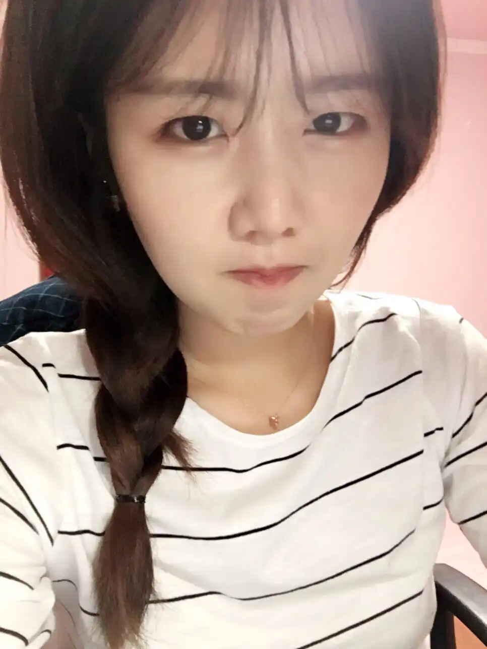 언니의파우치 리뷰 이미지 7 - [메탈릭 아이섀도우 샴페인 퀴츠]