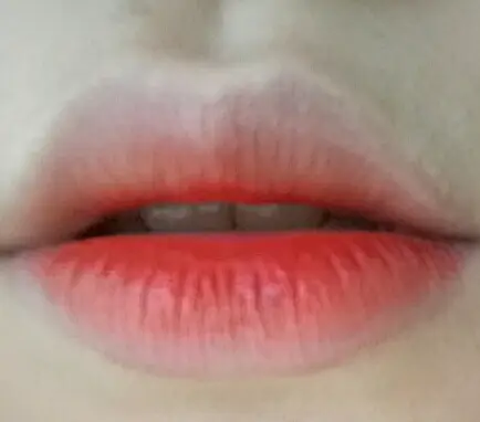 선택된 언니의파우치 리뷰 이미지 - [립톤 겟 잇 틴트 [04호 레드핫]]