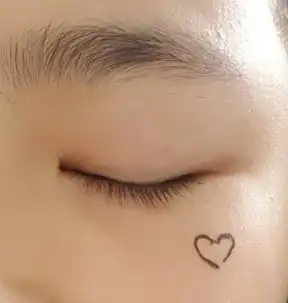 언니의파우치 리뷰 이미지 10 - [글로우 베일 쿠션 [C12 바닐라]]