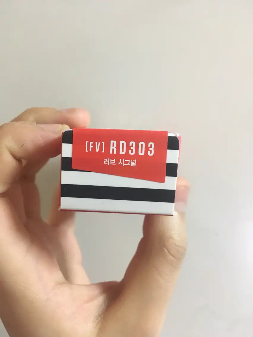 언니의파우치 리뷰 이미지 4 - [립컷 플루이드 벨벳 [RD303 러브 시그널]]