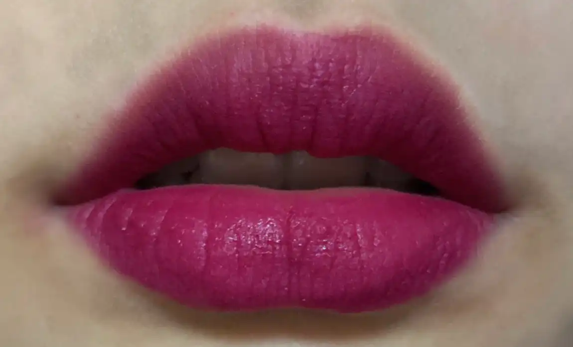 오버스머지 립 틴트 [플럼 샹그리아]