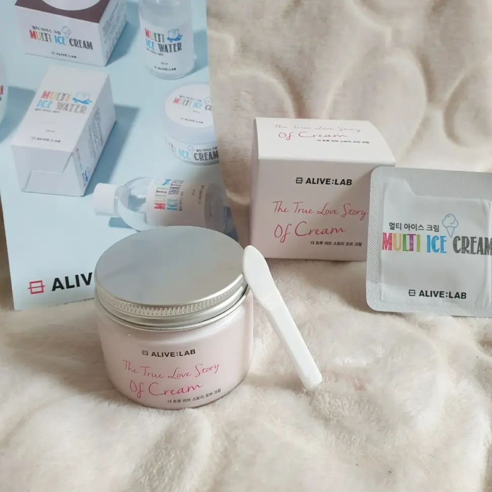 선택된 언니의파우치 리뷰 이미지 - [더 트루 러브 스토리 오브 크림]