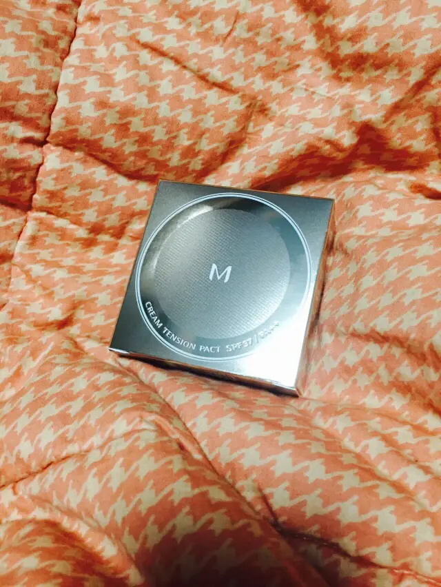 선택된 언니의파우치 리뷰 이미지 - [[M] 크림 텐션 팩트 SPF37 PA++ [1호 핑크 베이지]]