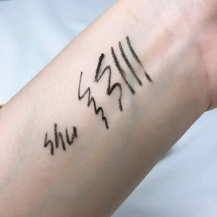 언니의파우치 리뷰 이미지 5 - [언리미티드 쓰리디 젤라이너 [사운드블랙]]
