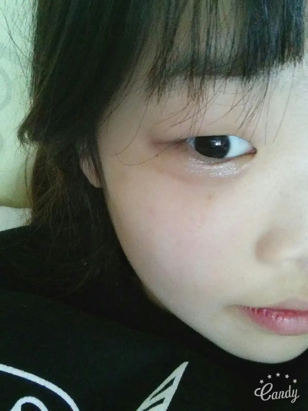 언니의파우치 리뷰 이미지 11 - [샘물 애교살 메이커 [03 눈물 글썽 골드]]