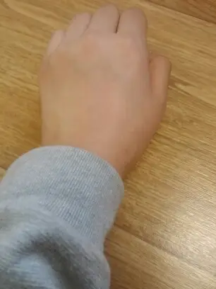 선택된 언니의파우치 리뷰 이미지 - [페이스 잇 아우라 CC크림 02 내추럴 베이지]