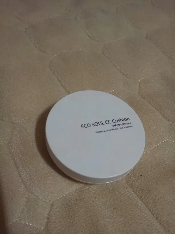 선택된 언니의파우치 리뷰 이미지 - [에코 소울 모이스트 광채 쿠션 SPF50+ PA+++ 02 내추럴 베이지]