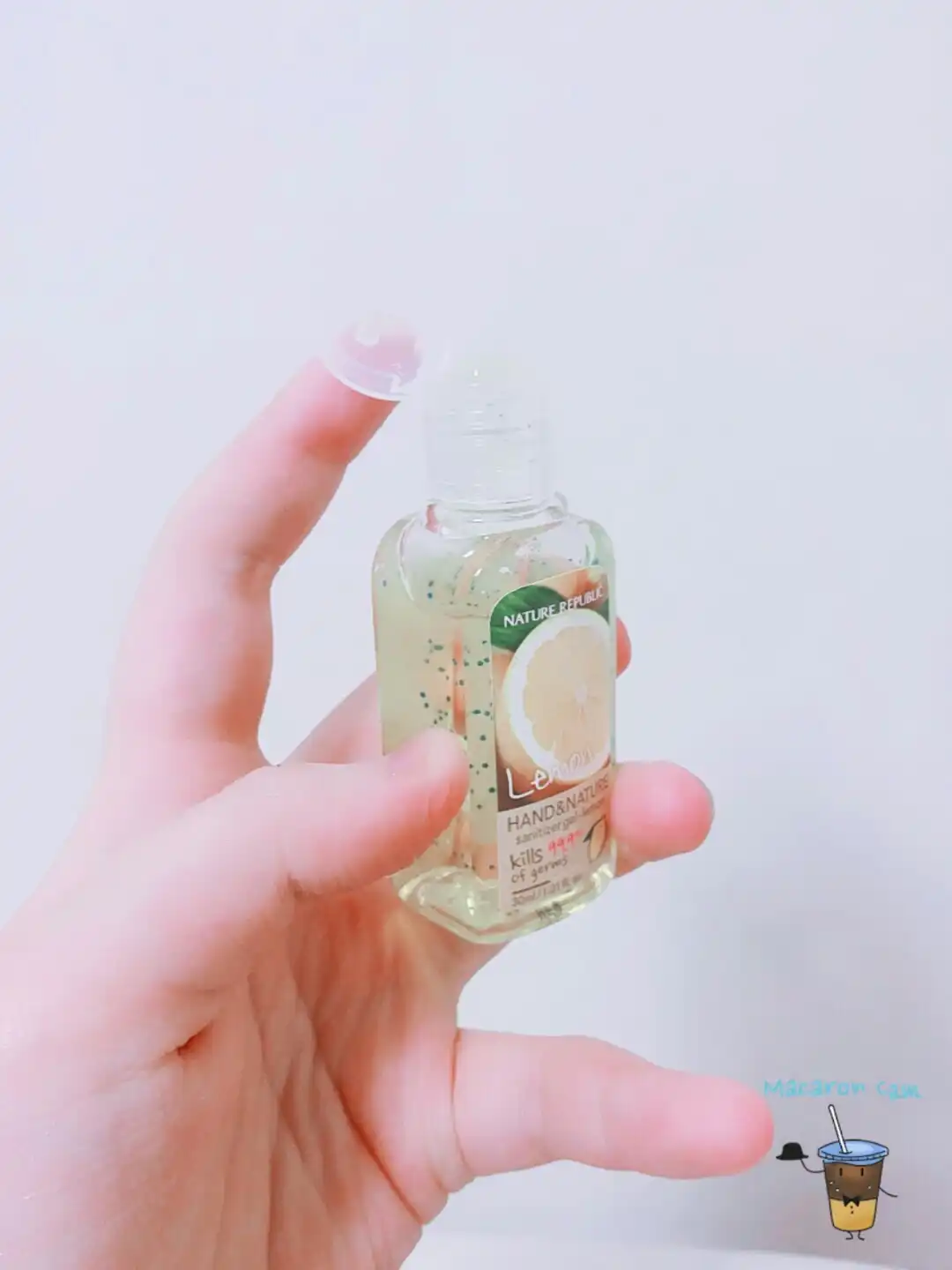 언니의파우치 리뷰 이미지 2 - [핸드 앤 네이처 세니타이저 겔 (에탄올) - 레몬]
