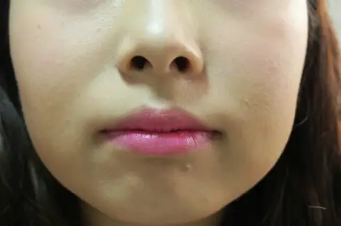 선택된 언니의파우치 리뷰 이미지 - [모이스처 터치 립스틱 (PK04 핑크어페어)]