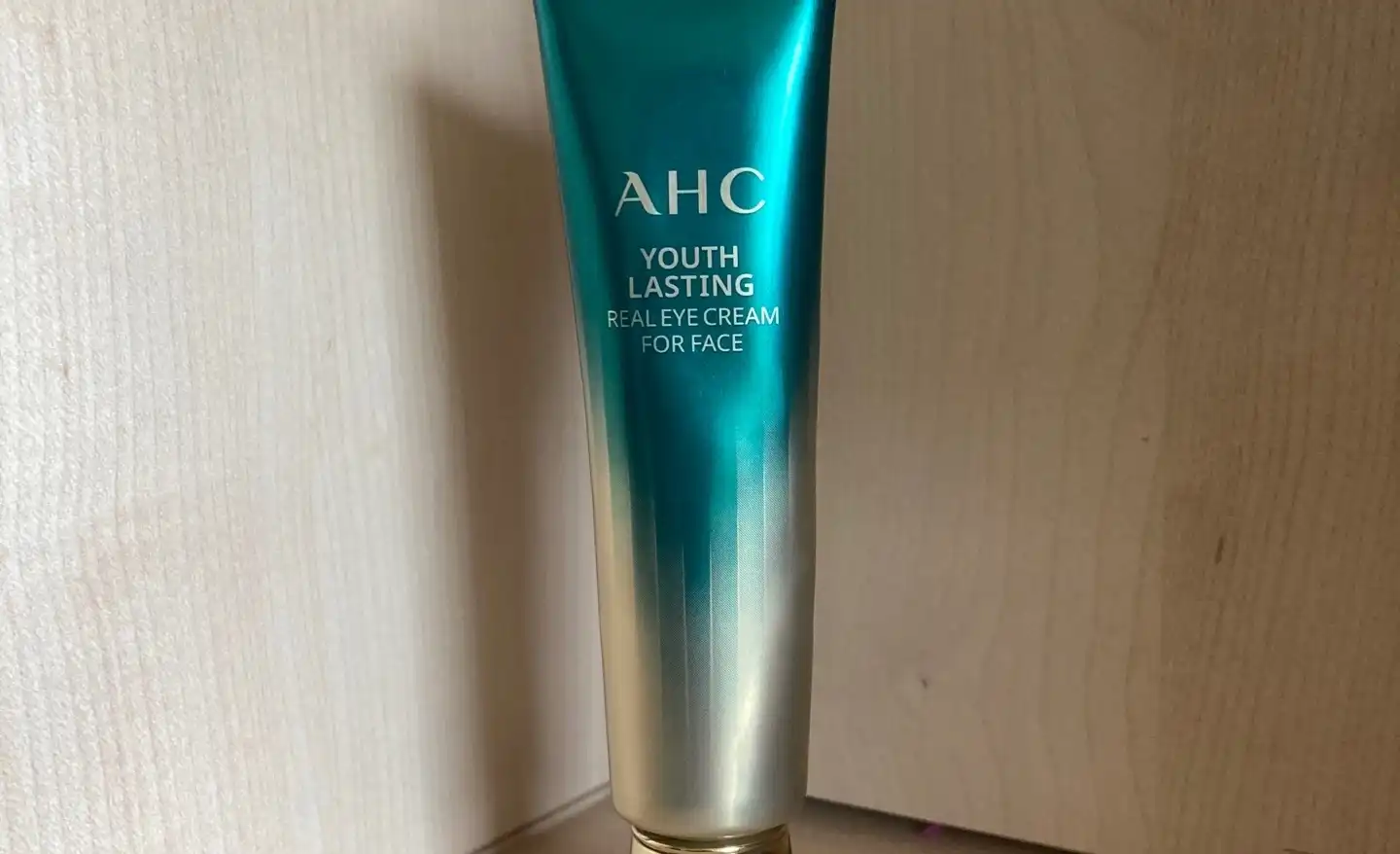 유스 래스팅 리얼 아이크림 포 페이스