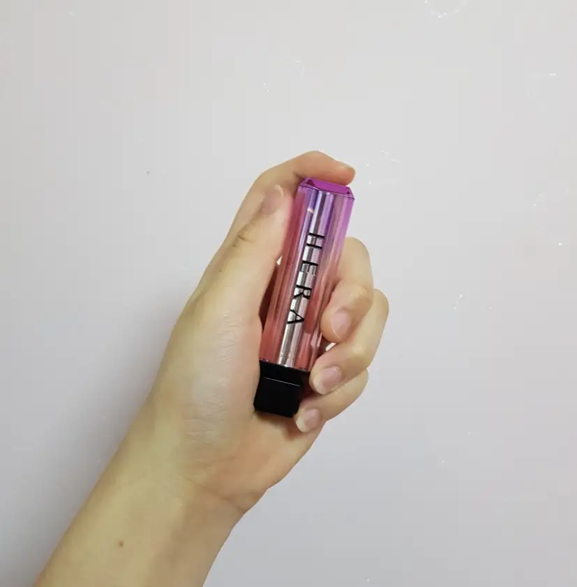 선택된 언니의파우치 리뷰 이미지 - [센슈얼 아쿠아 립스틱 [295호 에너제틱 그레이프 프룻]]