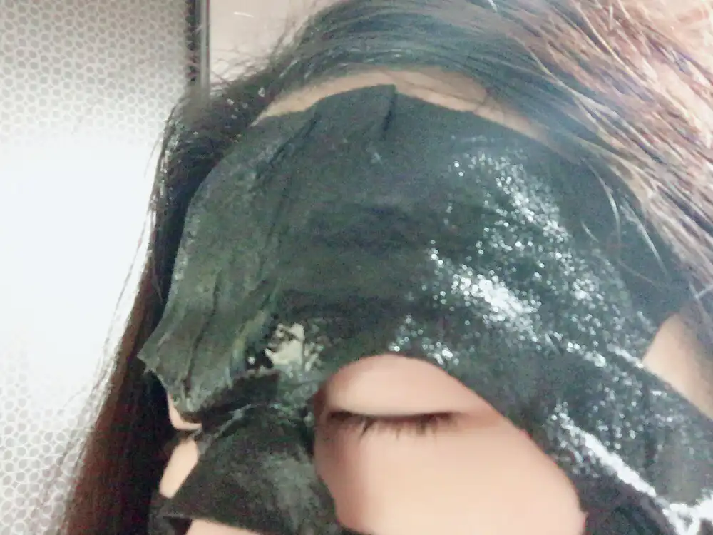 언니의파우치 리뷰 이미지 6 - [뉴 블랙 물광 마스크]