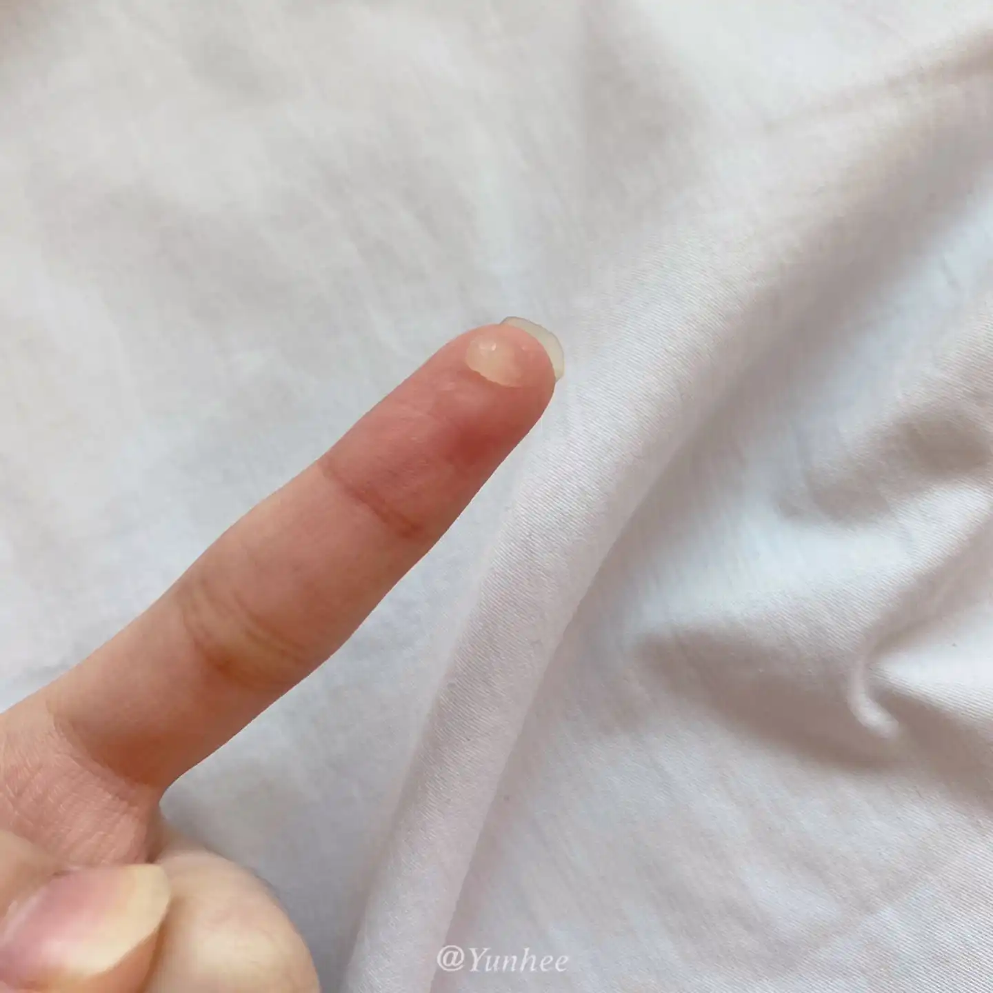 언니의파우치 리뷰 이미지 8 - [모이스처라이징 립밤 체리 튜브형]