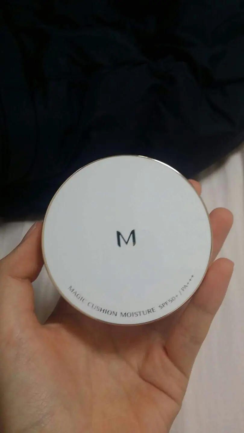 선택된 언니의파우치 리뷰 이미지 - [[M] 매직 쿠션 모이스처 SPF50+ PA+++ [21호]]