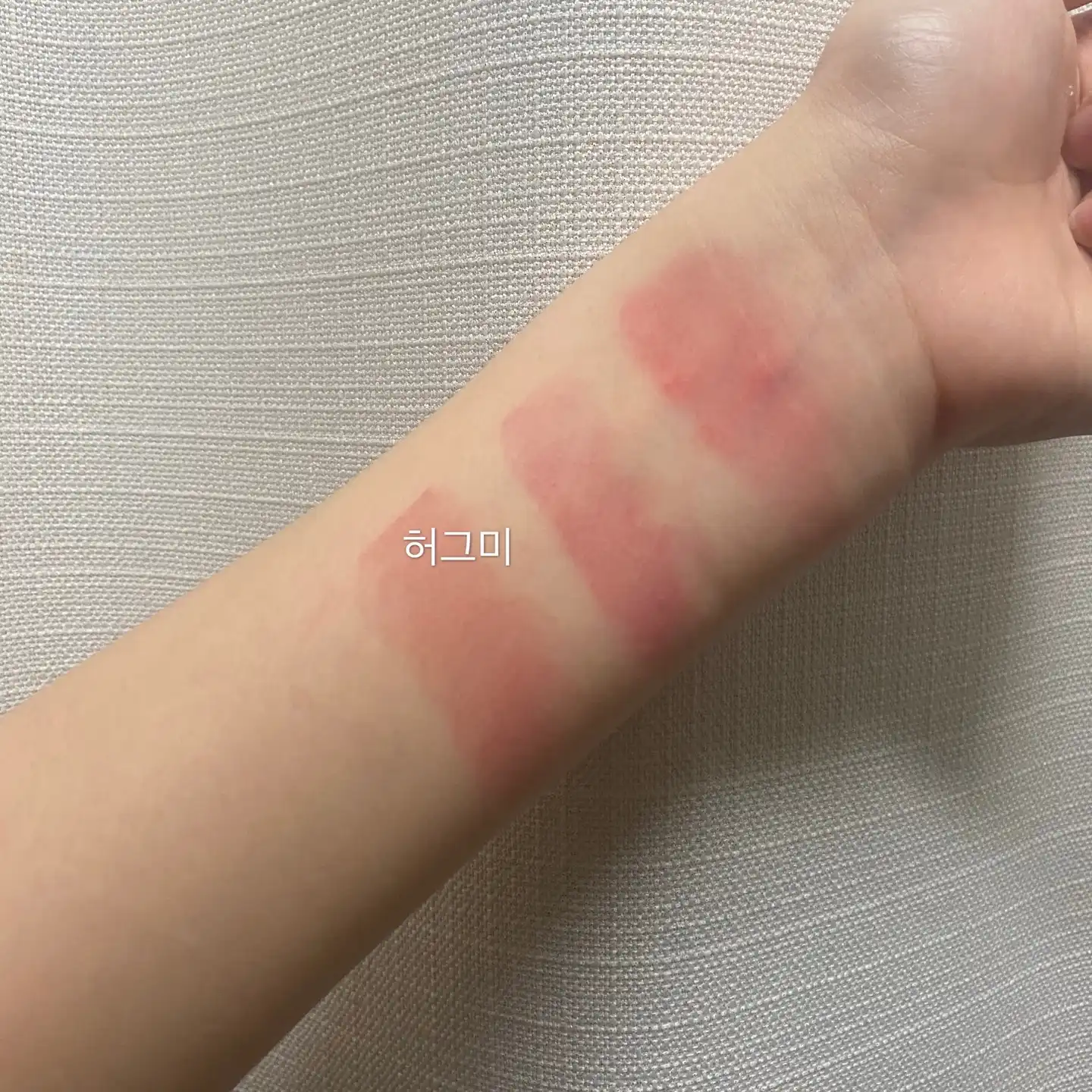 언니의파우치 리뷰 이미지 5 - [세미 매트 립스틱 [허그미]]