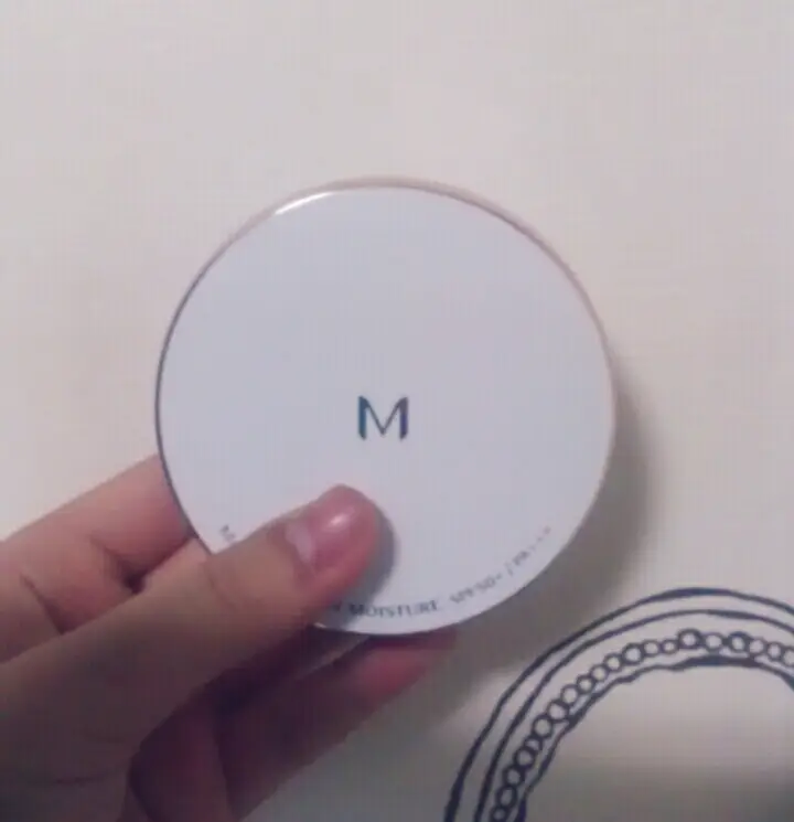 선택된 언니의파우치 리뷰 이미지 - [[M] 매직 쿠션 모이스처 SPF50+ PA+++ [21호]]