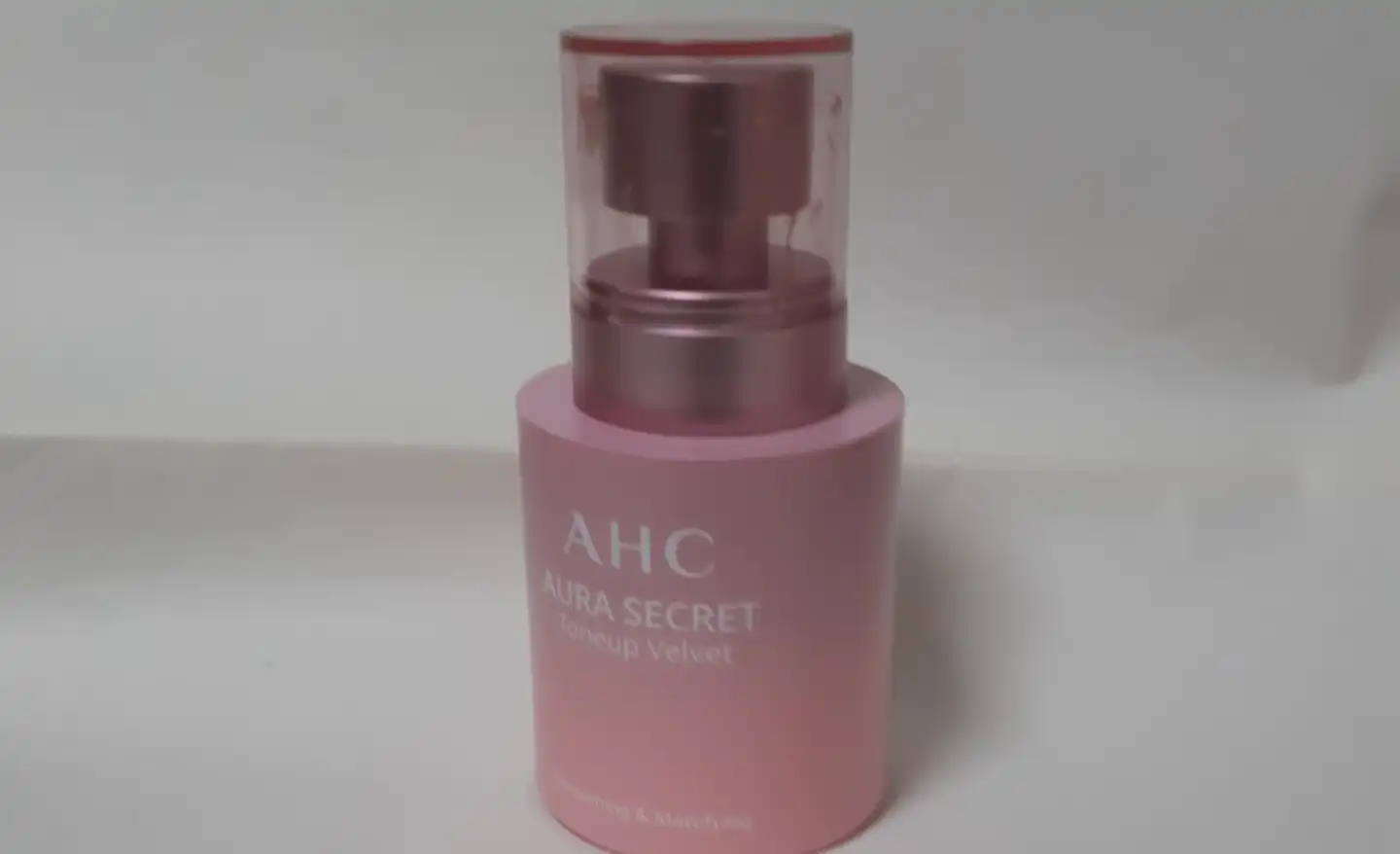 아우라 시크릿 톤업 벨벳
