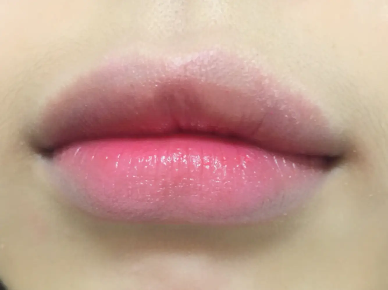 선택된 언니의파우치 리뷰 이미지 - [[더 스타일] 글로우 틴트 립밤 SPF18 [RD01_로즈레드]]