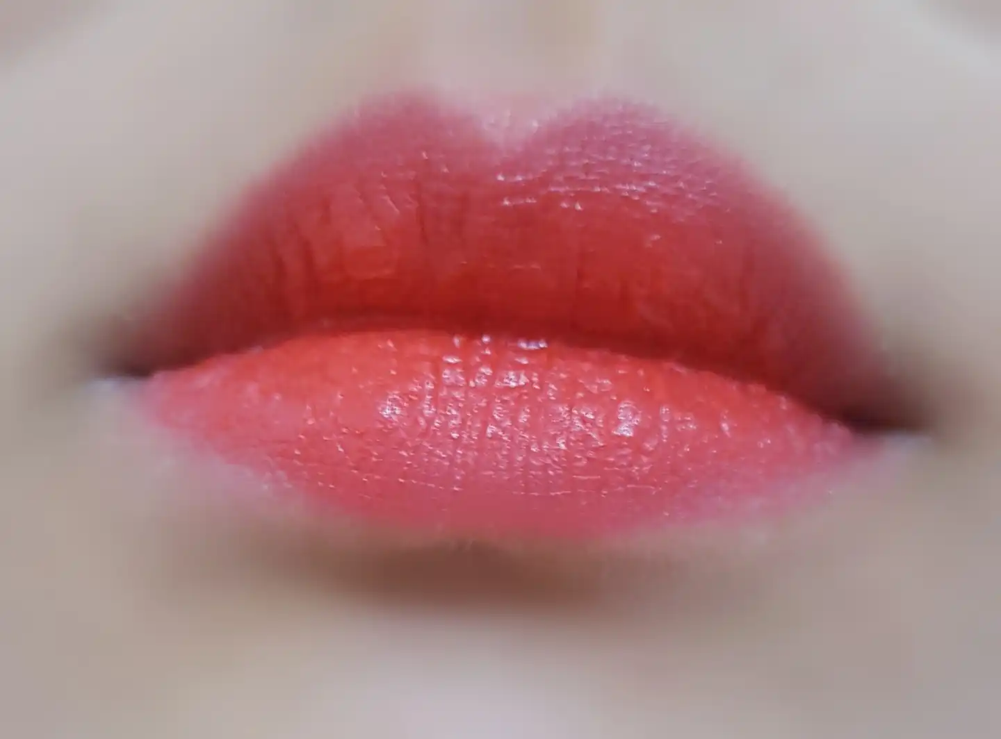 언니의파우치 리뷰 이미지 6 - [센슈얼 아쿠아 립스틱 [317호 델리케이트 리치]]