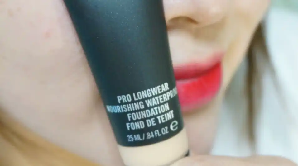 프로 롱웨어 너리싱 워터프루프 파운데이션 NC20