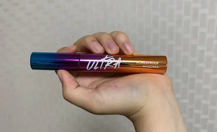 울트라 파워프루프 마스카라 [컬 업 브라운]