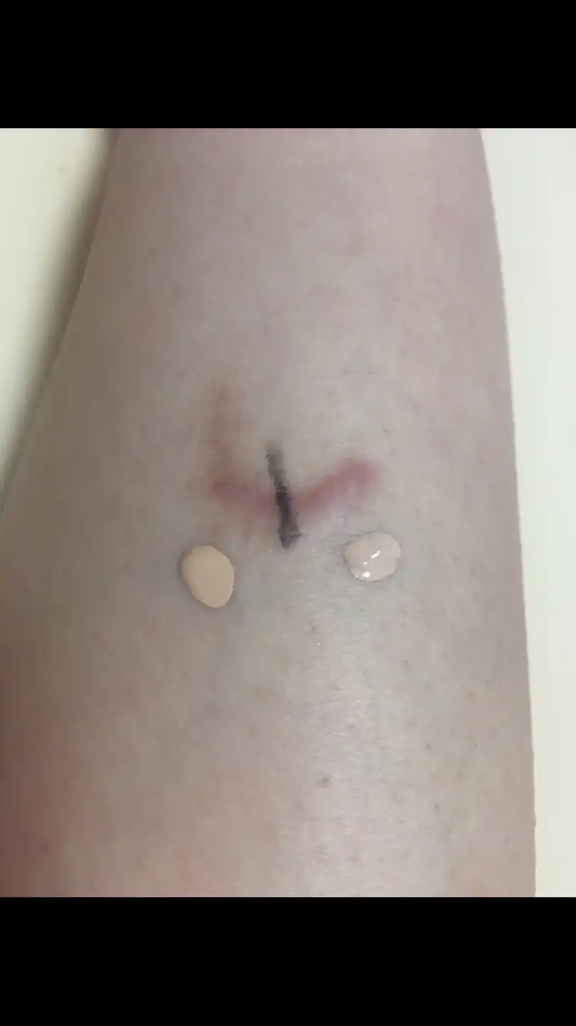 언니의파우치 리뷰 이미지 5 - [디올스킨 누드 내추럴 글로우 래디언트 파운데이션 [010 아이보리]]