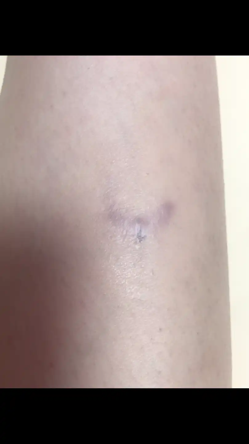 언니의파우치 리뷰 이미지 7 - [디올스킨 누드 내추럴 글로우 래디언트 파운데이션 [010 아이보리]]