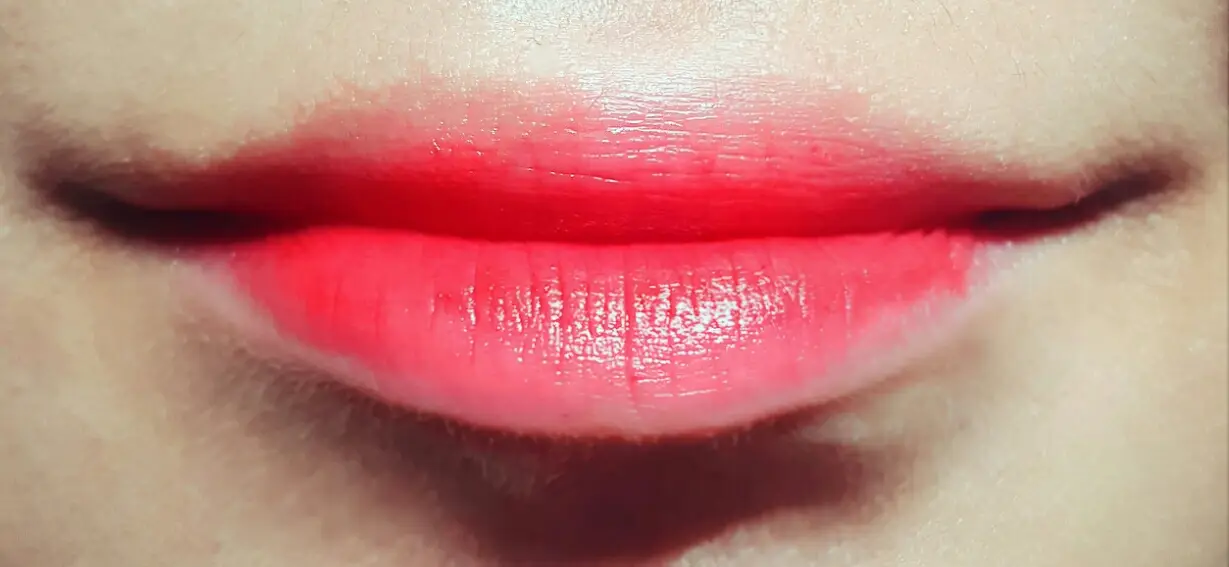 선택된 언니의파우치 리뷰 이미지 - [투톤 틴트 립 바 [no.06 토마토샤베트]]