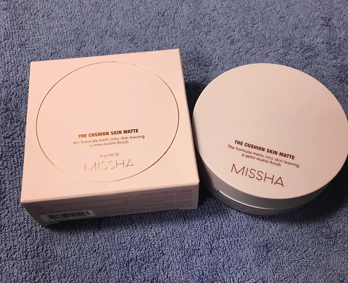 선택된 언니의파우치 리뷰 이미지 - [더 쿠션 스킨 매트 SPF50+/PA++++ [21호 바닐라]]