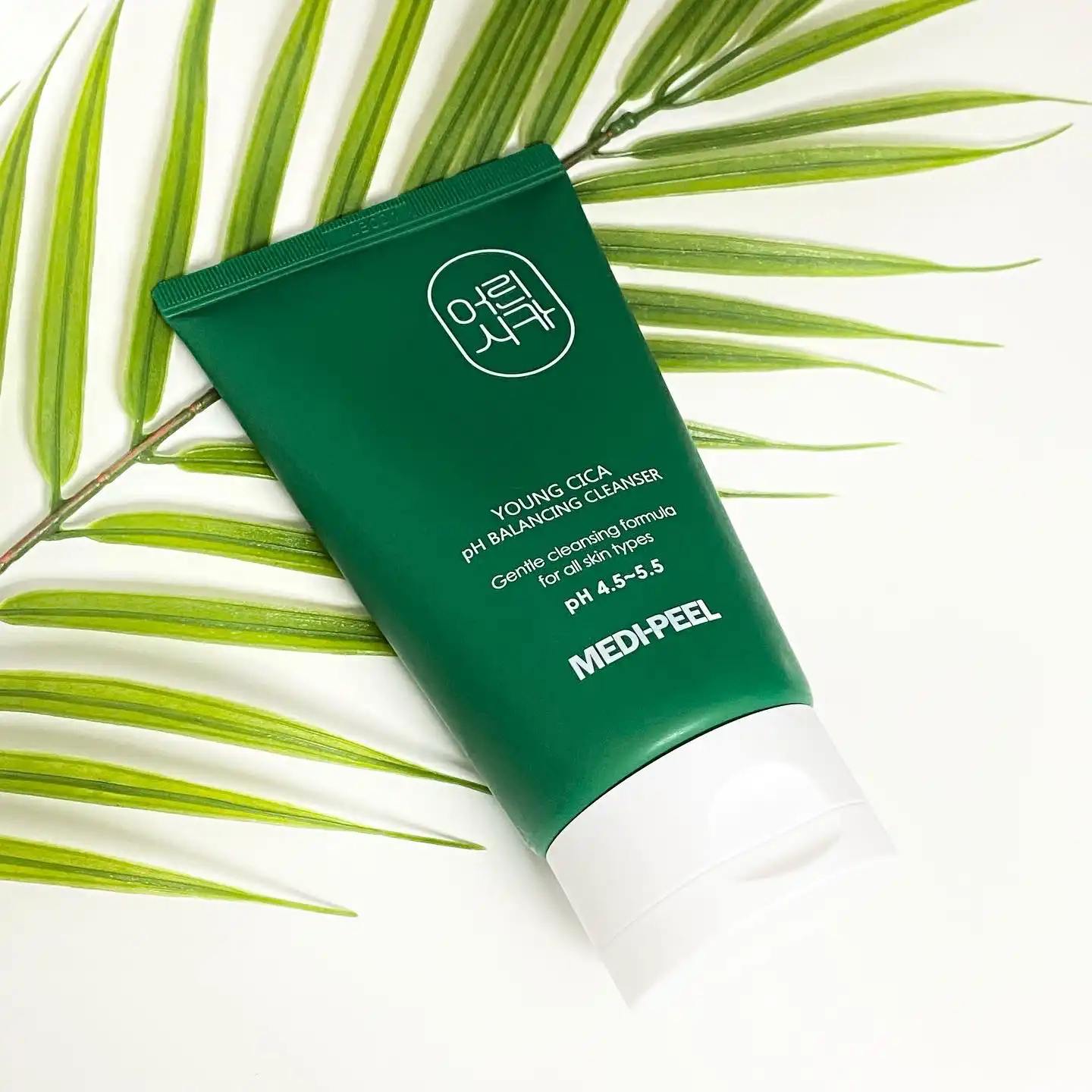 어린 시카 약산성 클렌저