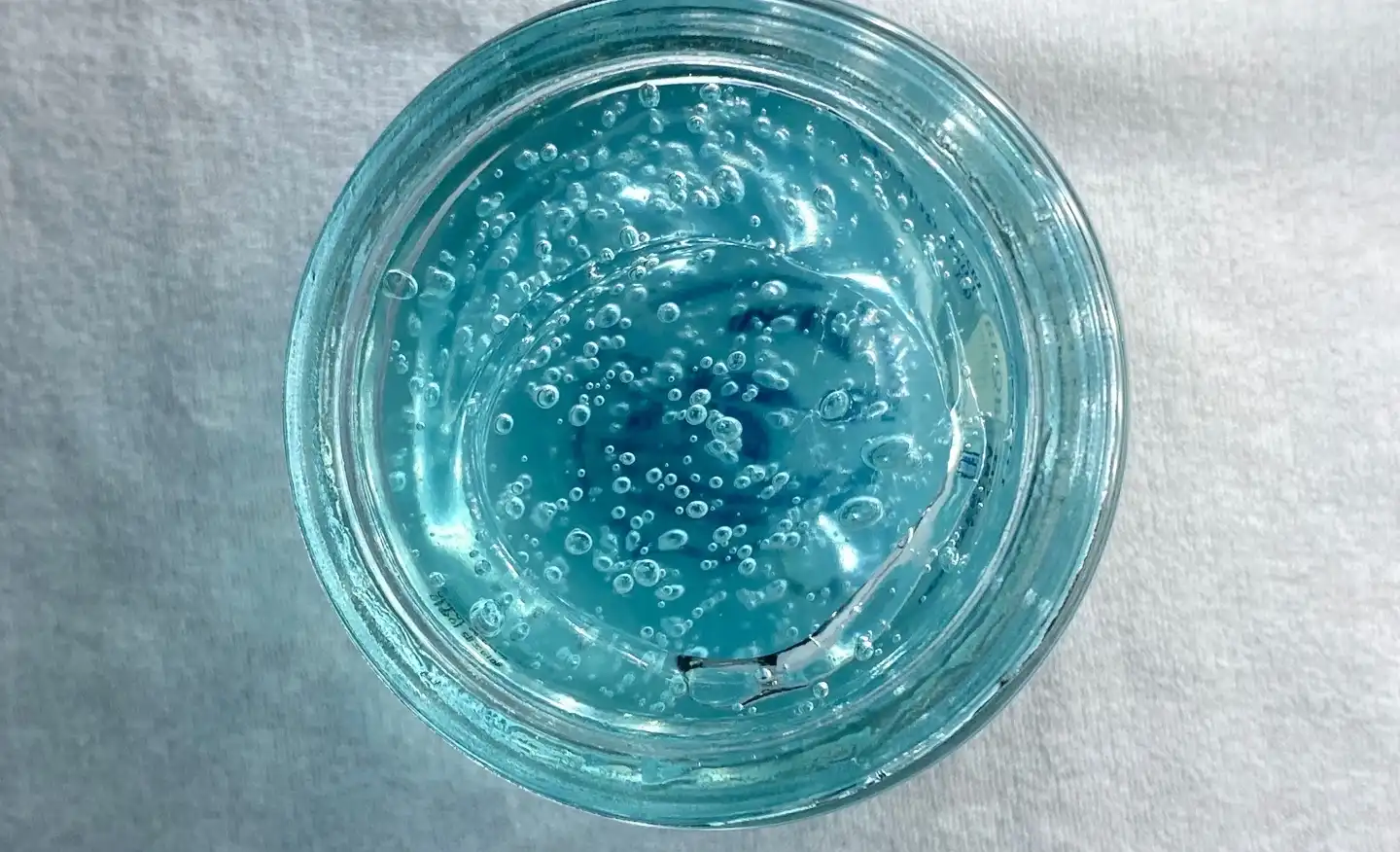 아쿠아 레오티에 울트라 서스트 퀀치 젤