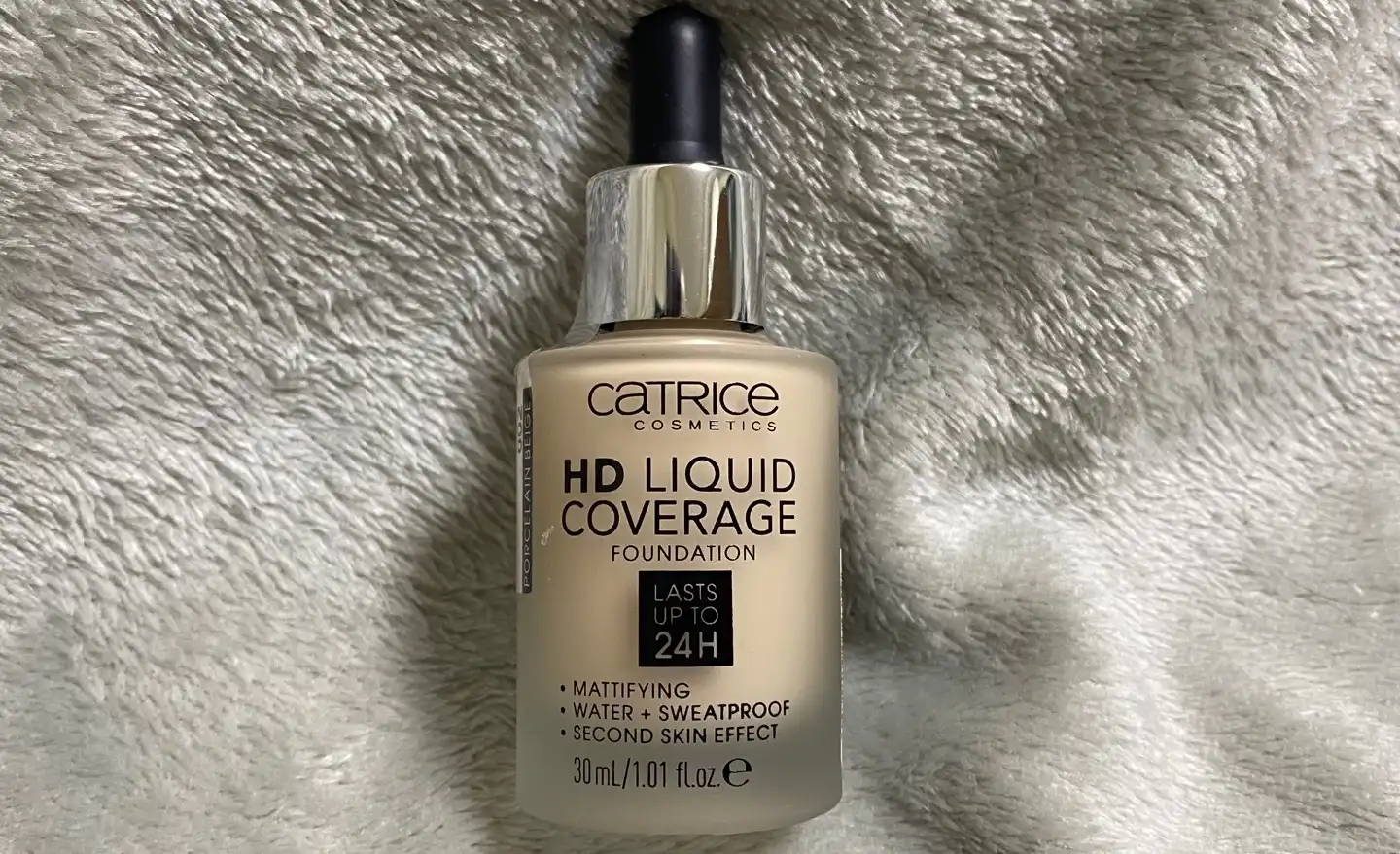 HD 리퀴드 커버리지 파운데이션 [002 포슬린 베이지]