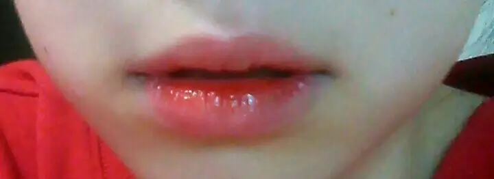 선택된 언니의파우치 리뷰 이미지 - [미러글로스 틴트  05 스트로베리 스퀴즈]
