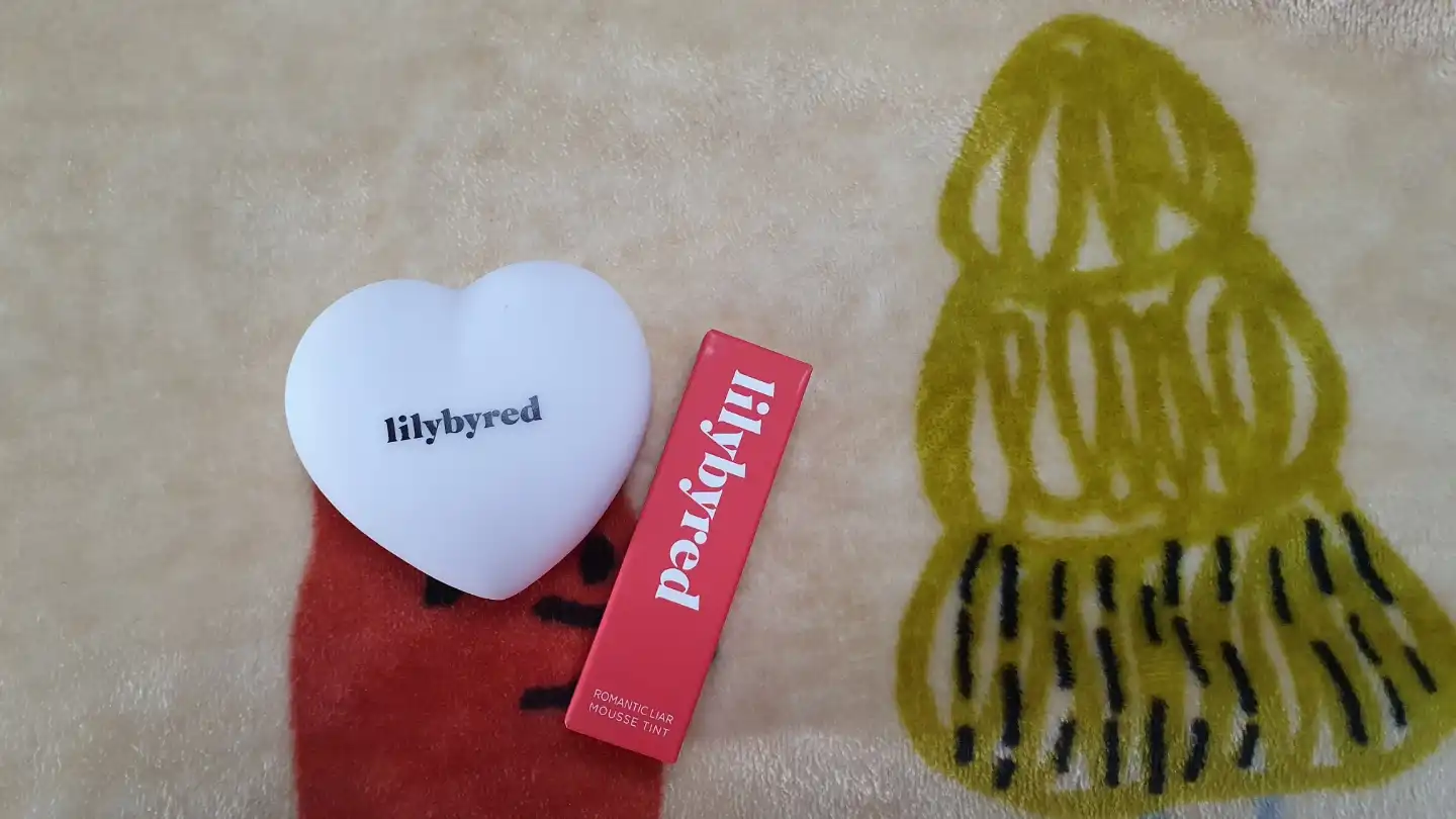 로맨틱 라이어 무스틴트 [01 사과 필링인 척]