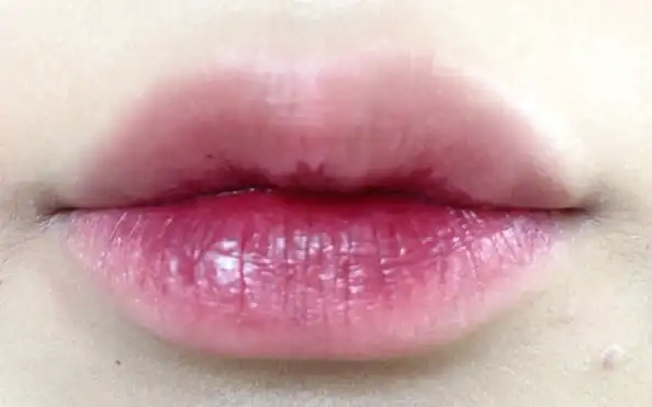 언니의파우치 리뷰 이미지 4 - [디어 달링 워터젤 틴트 [BK801 뱀파이어 레드]]