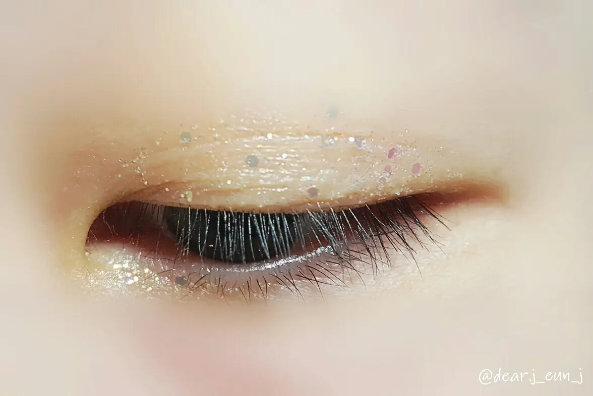 선택된 언니의파우치 리뷰 이미지 - [아이 스팽글리터[02 샴페인파츠]]