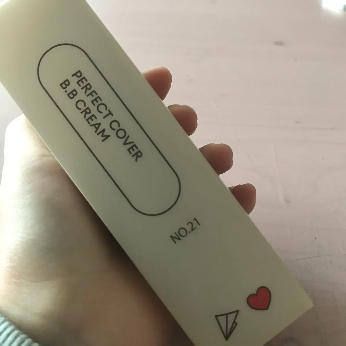 선택된 언니의파우치 리뷰 이미지 - [라인프렌즈 에디션 퍼펙트 커버 비비 크림 [21호 화사한 베이지]]