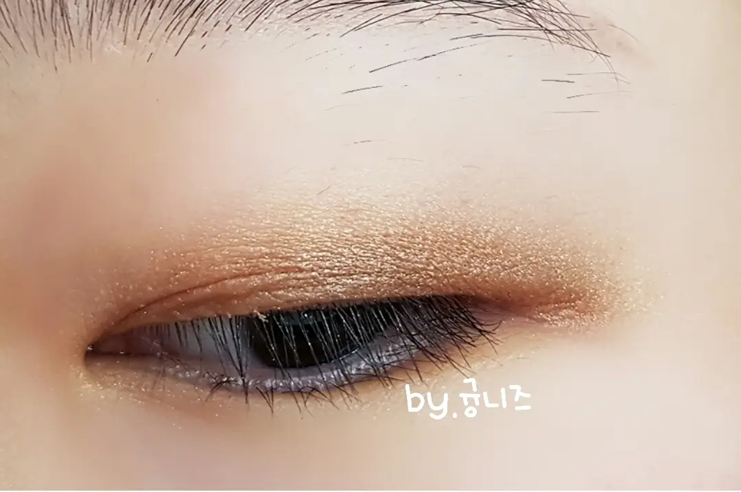 선택된 언니의파우치 리뷰 이미지 - [모던 섀도우 이탈프리즘 [9호 트렌치 코트]]