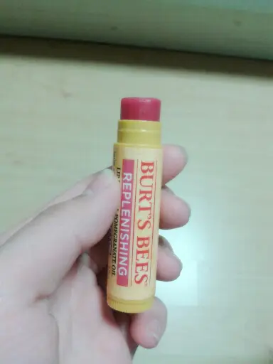 선택된 언니의파우치 리뷰 이미지 - [리플레니싱 립 밤 위드 포머그래넛트 오일]