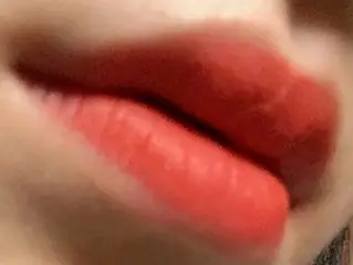 선택된 언니의파우치 리뷰 이미지 - [레트로 매트 리퀴드 립컬러 [콰이어트 더 스탠드 아웃]]