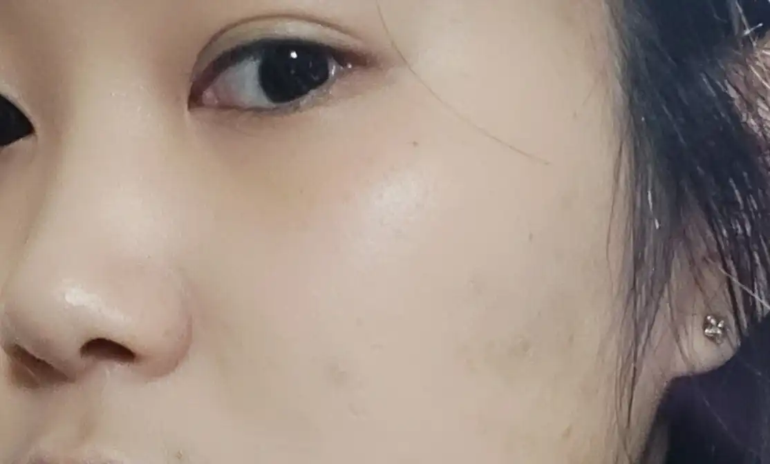 플로리스 뤼미에르 래디언스 퍼펙팅 쿠션 [1N1 크림]