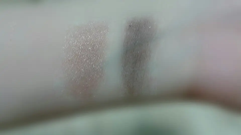 선택된 언니의파우치 리뷰 이미지 - [라인프렌즈 에디션 듀얼 블렌딩 쿠션 섀도우 (런던 트립)]