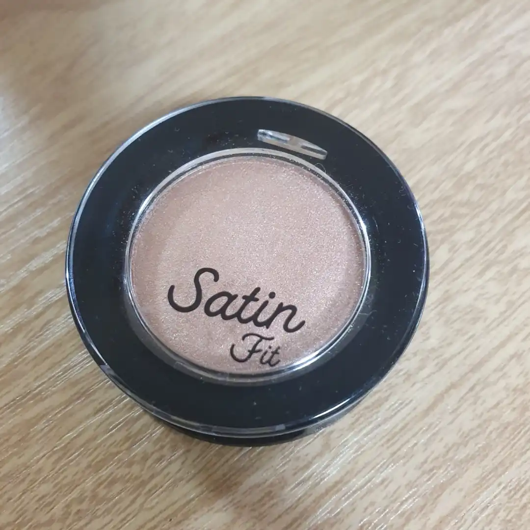 새틴 핏 아이즈 [BE102 크리미 에일]