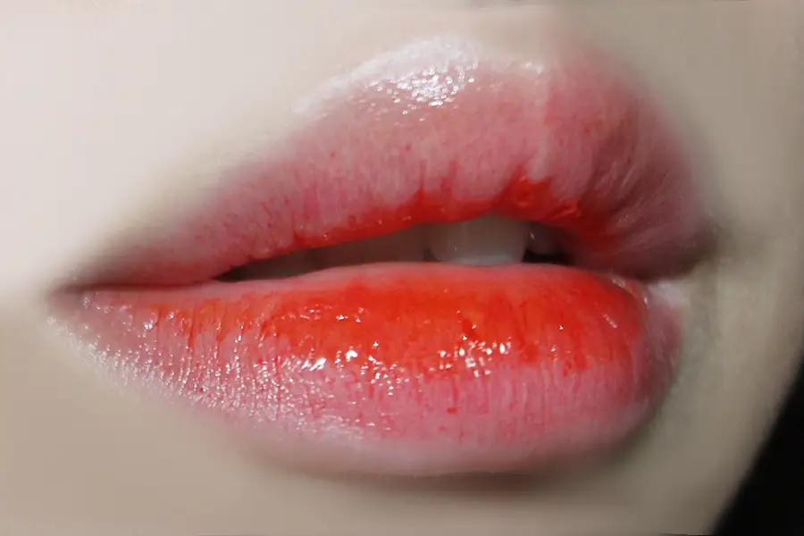 선택된 언니의파우치 리뷰 이미지 - [트리트먼트 립 틴트 [꿀에 잠긴 체리]]