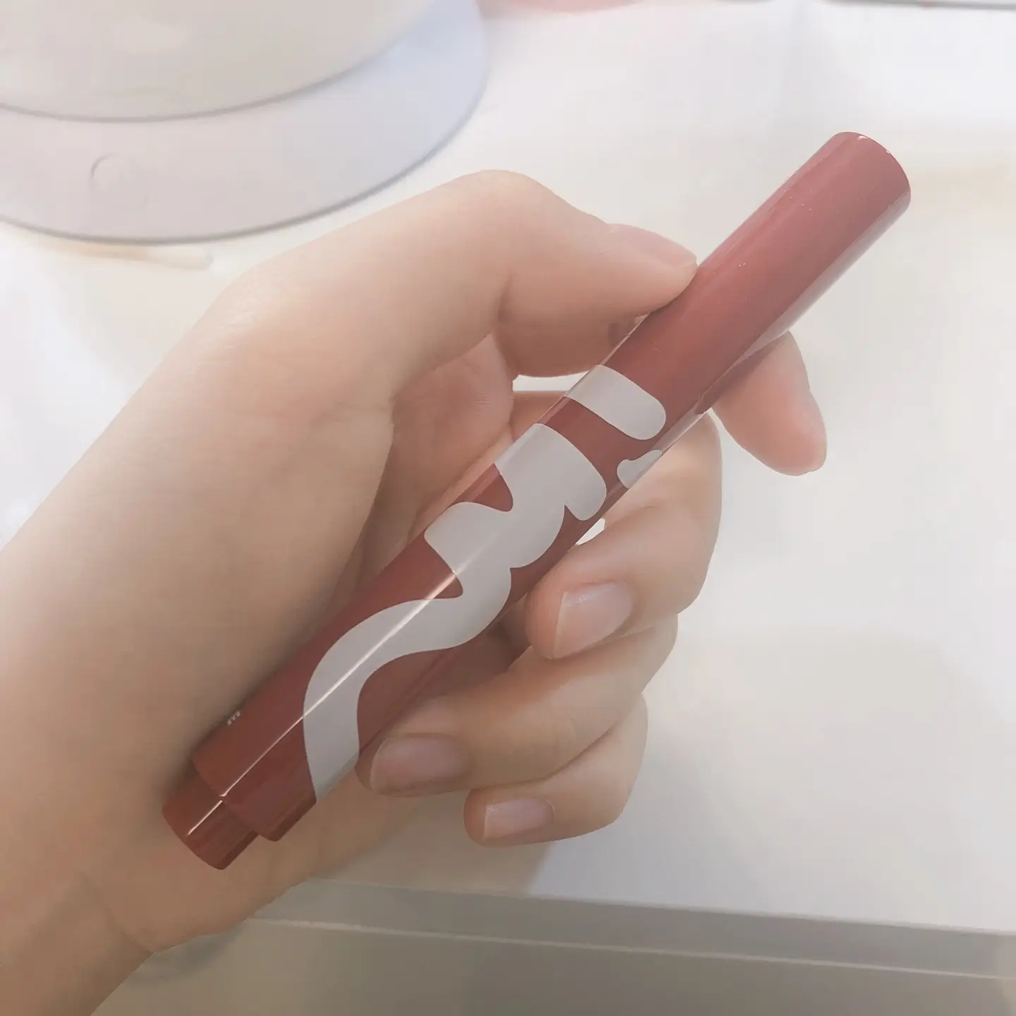 선택된 언니의파우치 리뷰 이미지 - [아임 틱톡 립스틱 새틴 [010 마호가니새틴]]