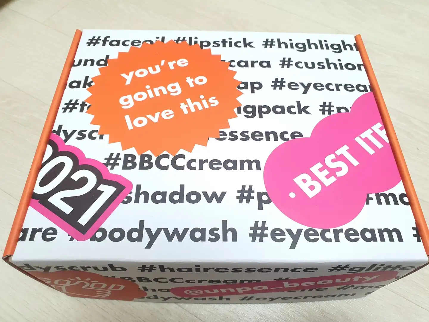 아우라 시크릿 톤업 벨벳