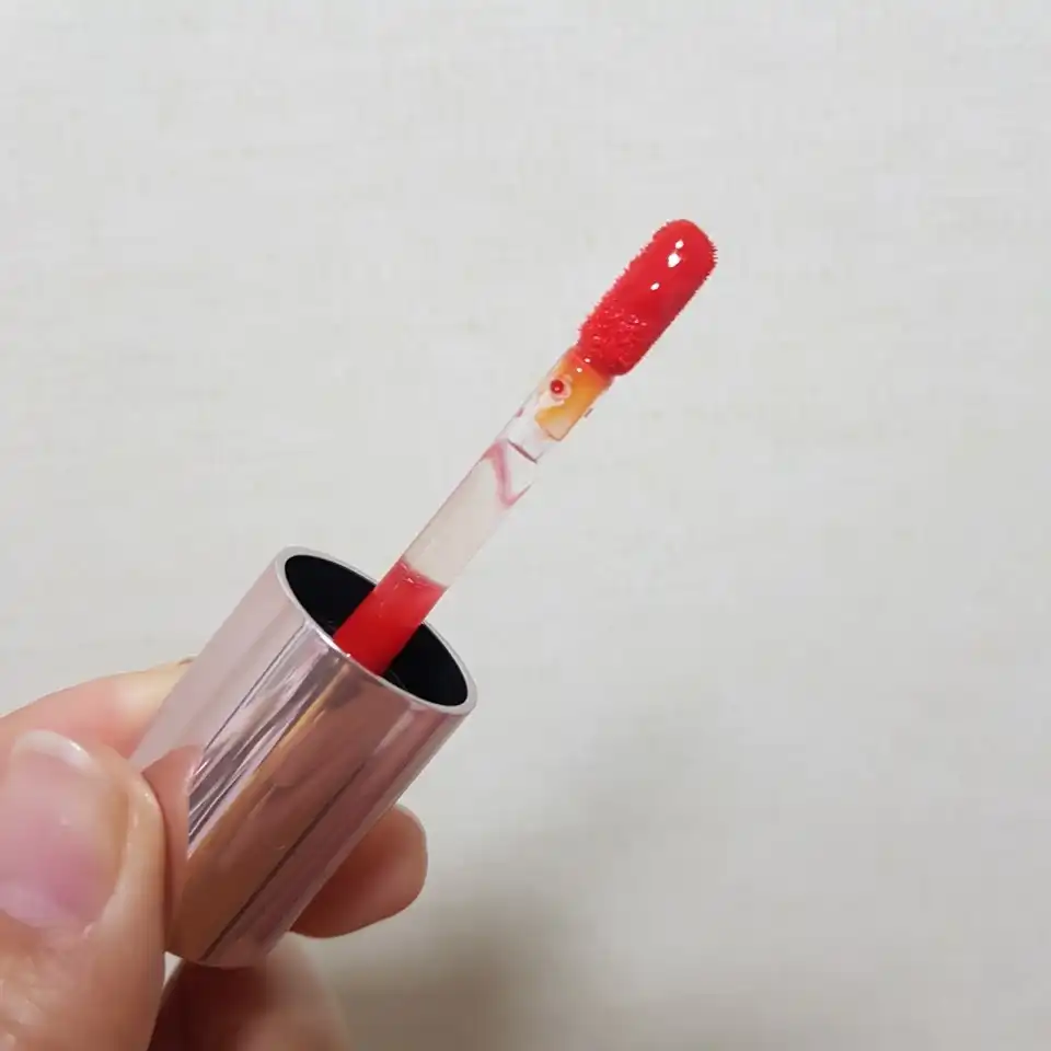 언니의파우치 리뷰 이미지 8 - [블루밍 립 라커 [03 글로우 레드]]