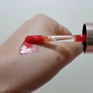 언니의파우치 리뷰 이미지 9 - [블루밍 립 라커 [03 글로우 레드]]