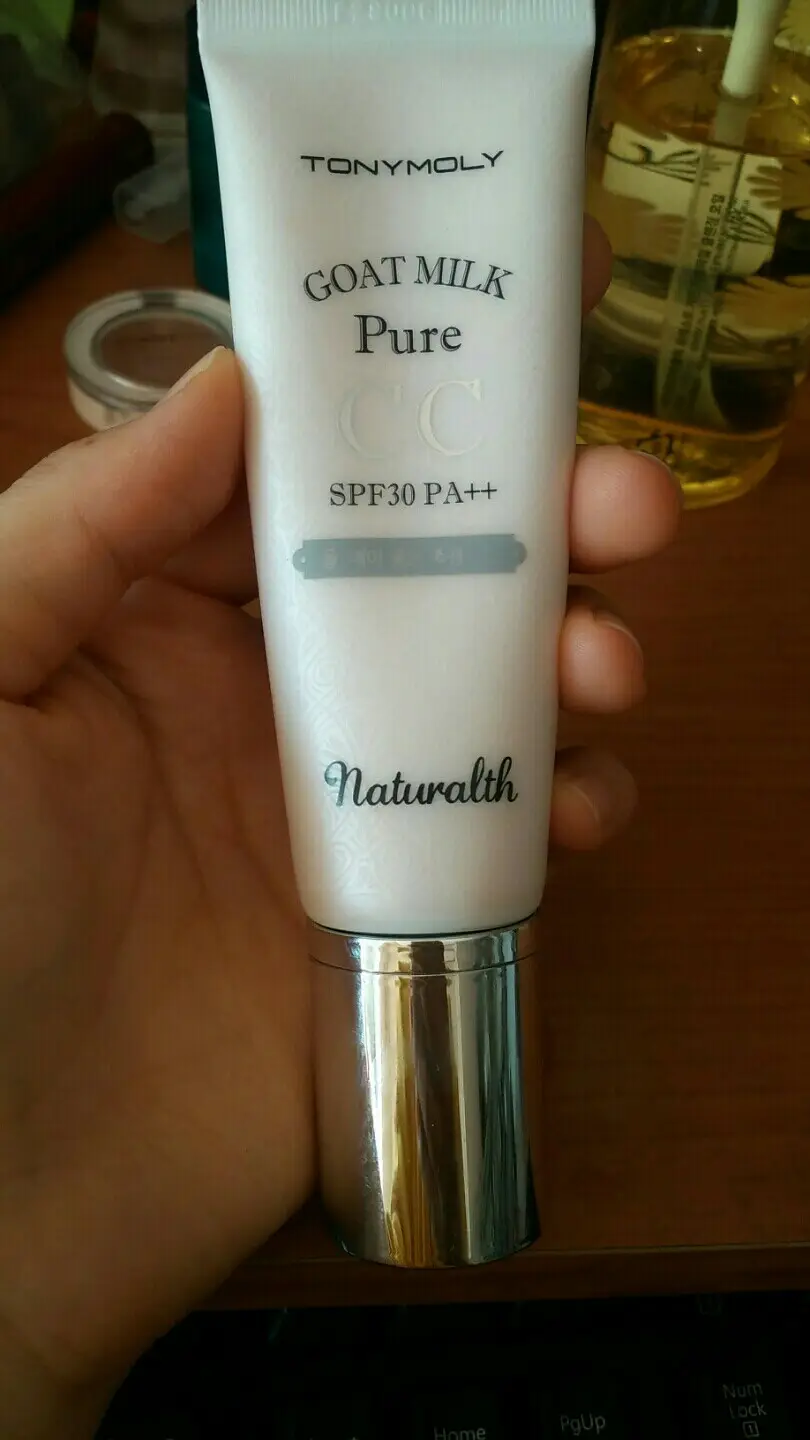 선택된 언니의파우치 리뷰 이미지 - [내추럴스 산양유 맑은 씨씨크림 SPF30 PA++ (퓨어밀크)]