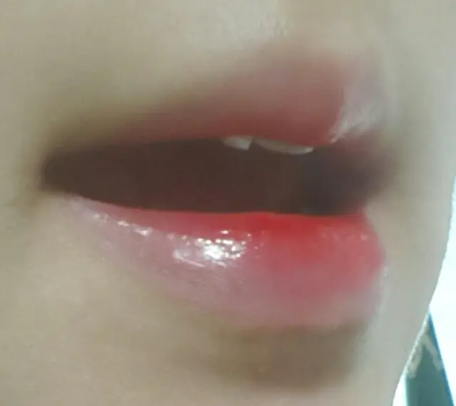 선택된 언니의파우치 리뷰 이미지 - [컬러 래스팅 틴트 11호 댄싱레드]